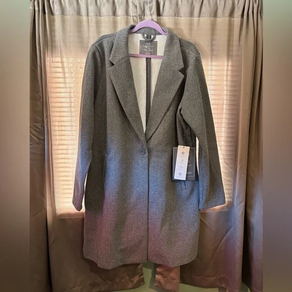 Love For Humanity Chloe Coat - Picture 1 of 6